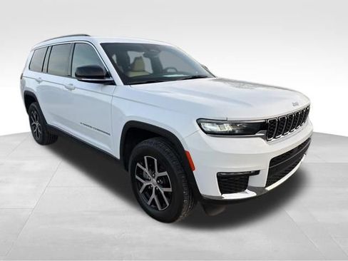 Used 2024 Jeep Grand Cherokee L Limited image 2