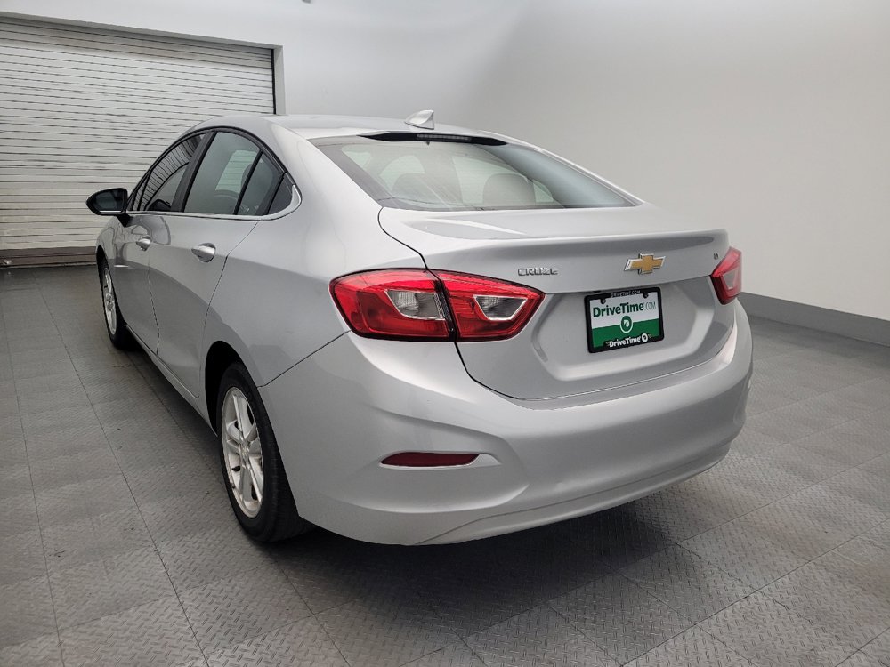 Used 2018 Chevrolet Cruze LT w/ Convenience Package FWD image 5