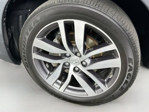 Used 2018 Honda Pilot Touring image 35