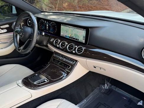 Used 2022 Mercedes-Benz E 350 Sedan w/ Driver Assistance Package image 23
