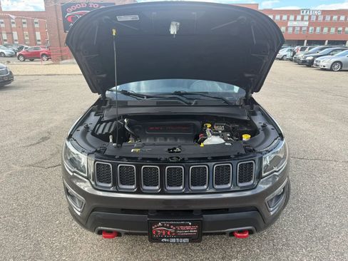 Used 2018 Jeep Compass Trailhawk w/ Popular Equipment Group AWD/4WD image 10