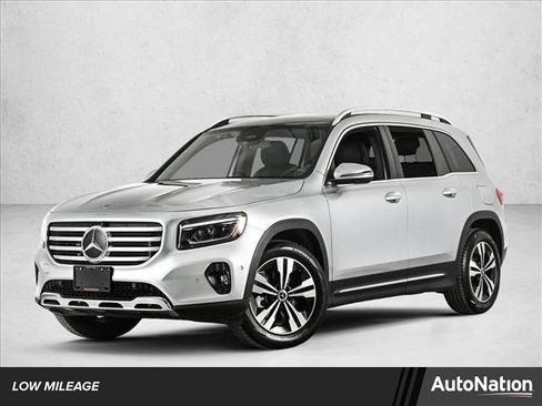 Certified 2025 Mercedes-Benz GLB 250 4MATIC image 1