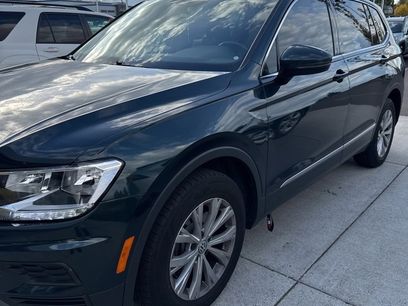 Used 2018 Volkswagen Tiguan SE w/ 3rd Row Seat Package