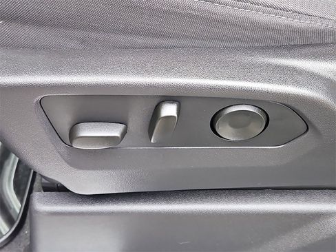 Certified 2024 Chevrolet Silverado 1500 LT image 23