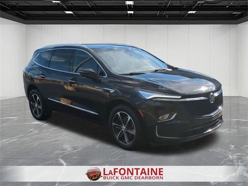 Used 2022 Buick Enclave Essence w/ Sport Touring Edition image 2