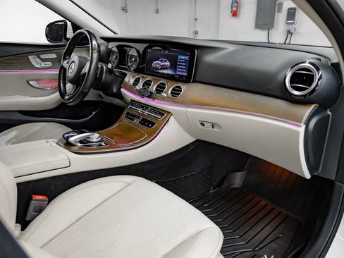Used 2018 Mercedes-Benz E 300 w/ Premium 1 Package image 19