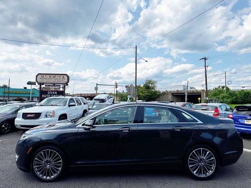 Used 2014 Lincoln MKZ AWD image 3