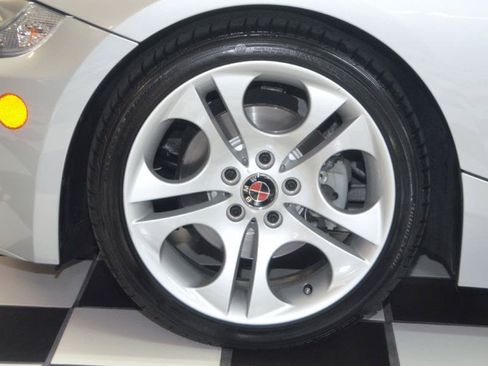 Used 2005 BMW Z4 3.0i RWD image 14