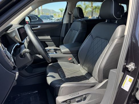 Certified 2024 Volkswagen Atlas SEL Premium R-Line AWD/4WD image 15