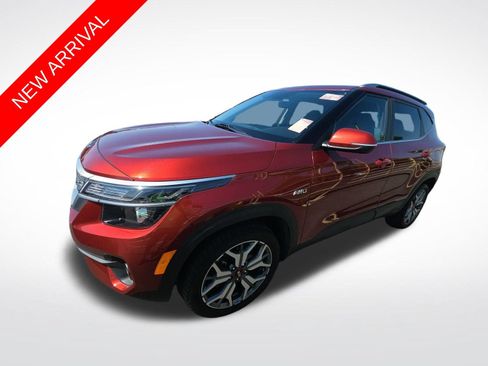 Used 2021 Kia Seltos S AWD/4WD image 1