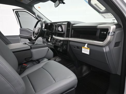 New 2025 Ford F250 XLT w/ FX4 Off-Road Package image 16