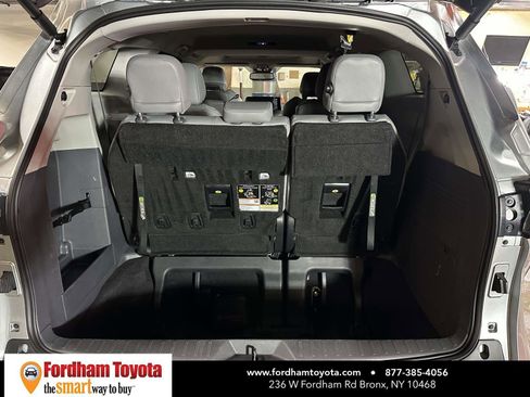 Used 2024 Toyota Sienna XLE image 13
