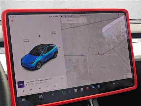 Used 2021 Tesla Model Y Long Range image 14