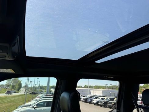 Used 2020 Ford F150 Raptor w/ Equipment Group 802A Luxury image 32