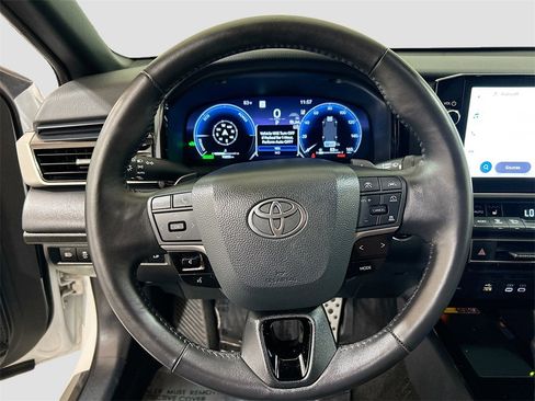 Used 2025 Toyota Camry XSE image 9