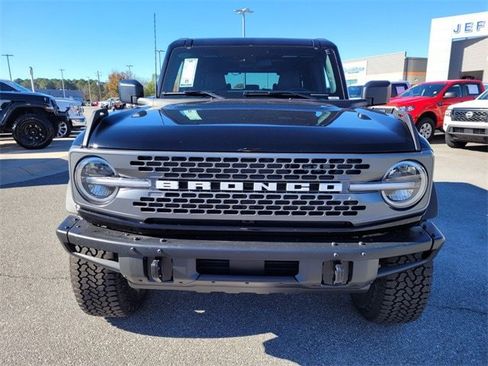 New 2025 Ford Bronco Badlands w/ Sasquatch Package image 2