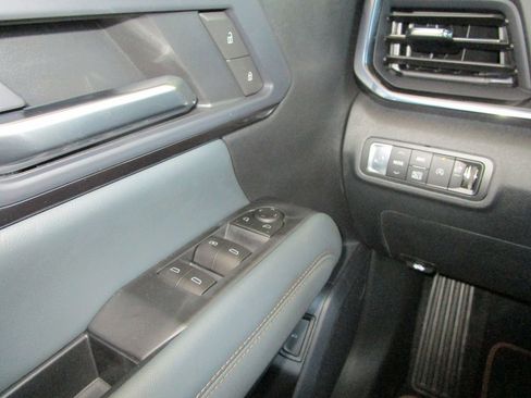 New 2026 GMC Terrain AT4 w/ Technology Package II AWD/4WD image 31