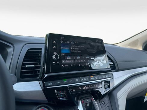 Certified 2026 Honda Odyssey EX-L image 17