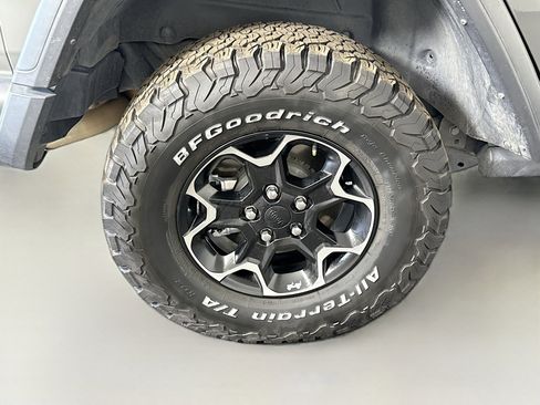 Used 2021 Jeep Wrangler Unlimited Rubicon 4xe w/ Steel Bumper Group image 33