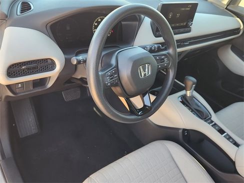 Certified 2024 Honda HR-V LX image 2