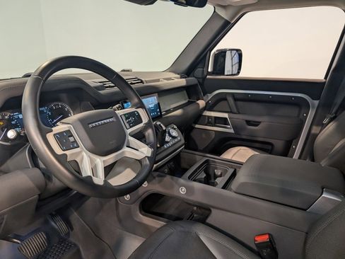 Used 2023 Land Rover Defender 110 SE image 14