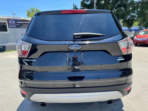Used 2017 Ford Escape SE FWD image 7