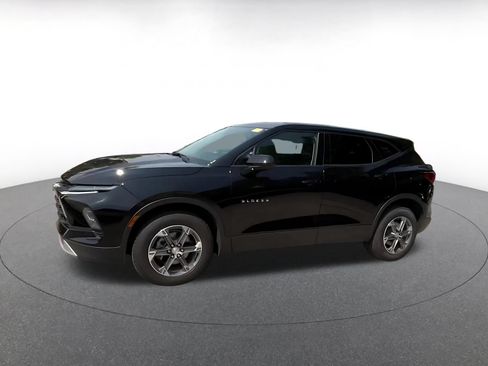 Used 2026 Chevrolet Blazer LT FWD image 6