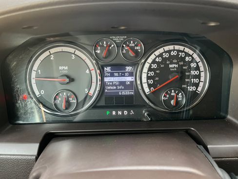 Used 2012 RAM 2500 Laramie w/ Cold Weather Group image 19