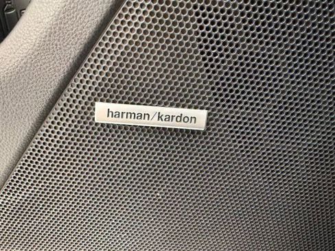 Used 2019 Subaru Crosstrek 2.0i Limited w/ Moonroof Package w/Navigation image 32