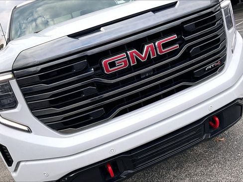 Used 2023 GMC Sierra 1500 AT4 w/ Technology Package AWD/4WD image 38