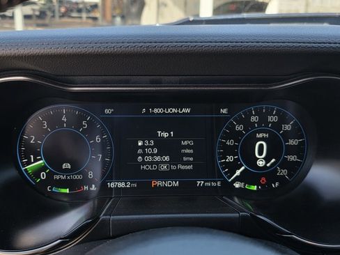 Used 2021 Ford Mustang Shelby GT500 w/ Technology Package image 19