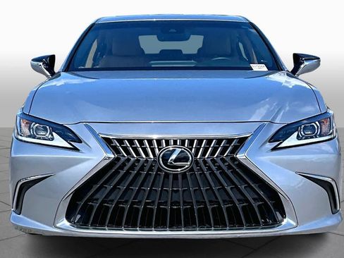 Used 2023 Lexus ES 350 w/ Accessory Package (Z1) image 4