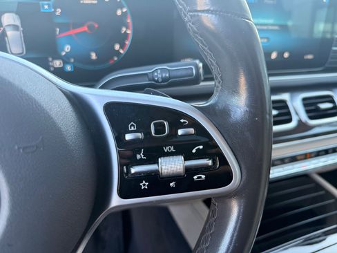 Used 2020 Mercedes-Benz GLE 350 4MATIC w/ Premium Package image 33