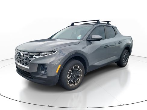 Used 2024 Hyundai Santa Cruz SEL w/ Activity Package FWD image 3