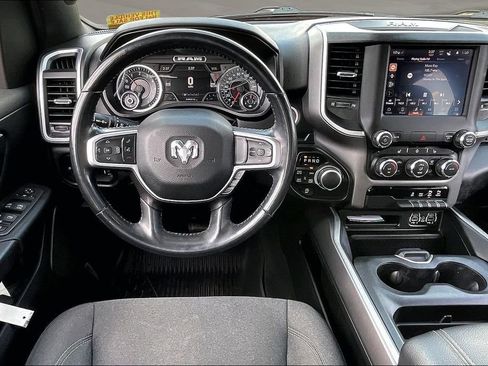 Used 2022 RAM 1500 Big Horn AWD/4WD image 9