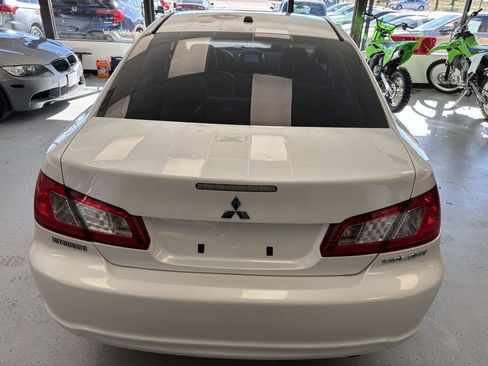 Used 2011 Mitsubishi Galant SE image 10