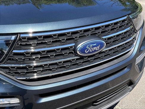 Used 2022 Ford Explorer XLT AWD/4WD image 31