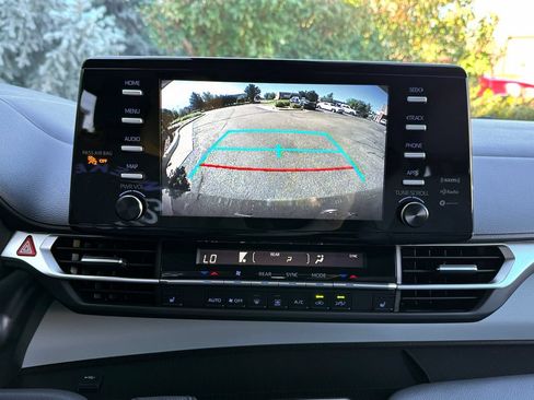 Used 2021 Toyota Sienna XLE AWD/4WD image 30