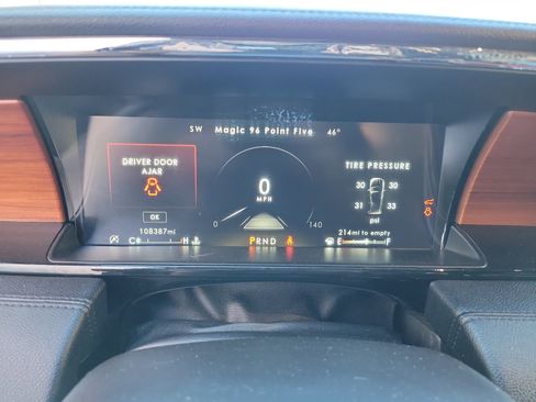 Used 2020 Lincoln Navigator Reserve image 22