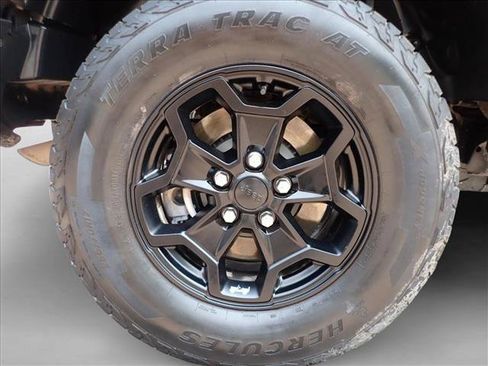 Used 2023 Jeep Wrangler Unlimited w/ Cold Weather Group AWD/4WD image 7