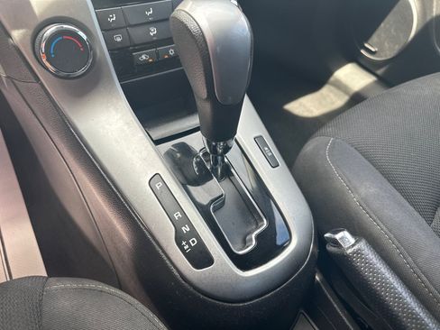 Used 2016 Chevrolet Cruze LT w/ Sun And Sound Package FWD image 21