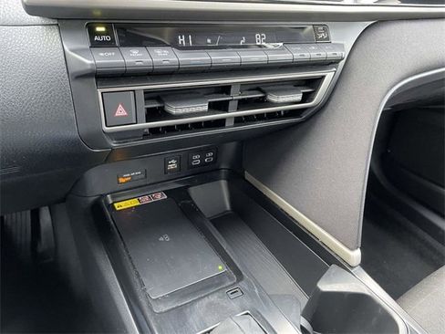 Used 2025 Toyota Camry LE image 29