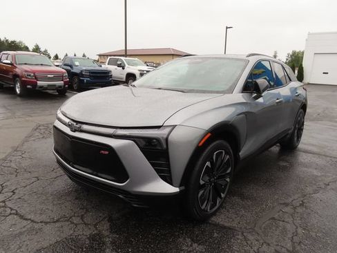 Used 2024 Chevrolet Blazer EV RS AWD/4WD image 3