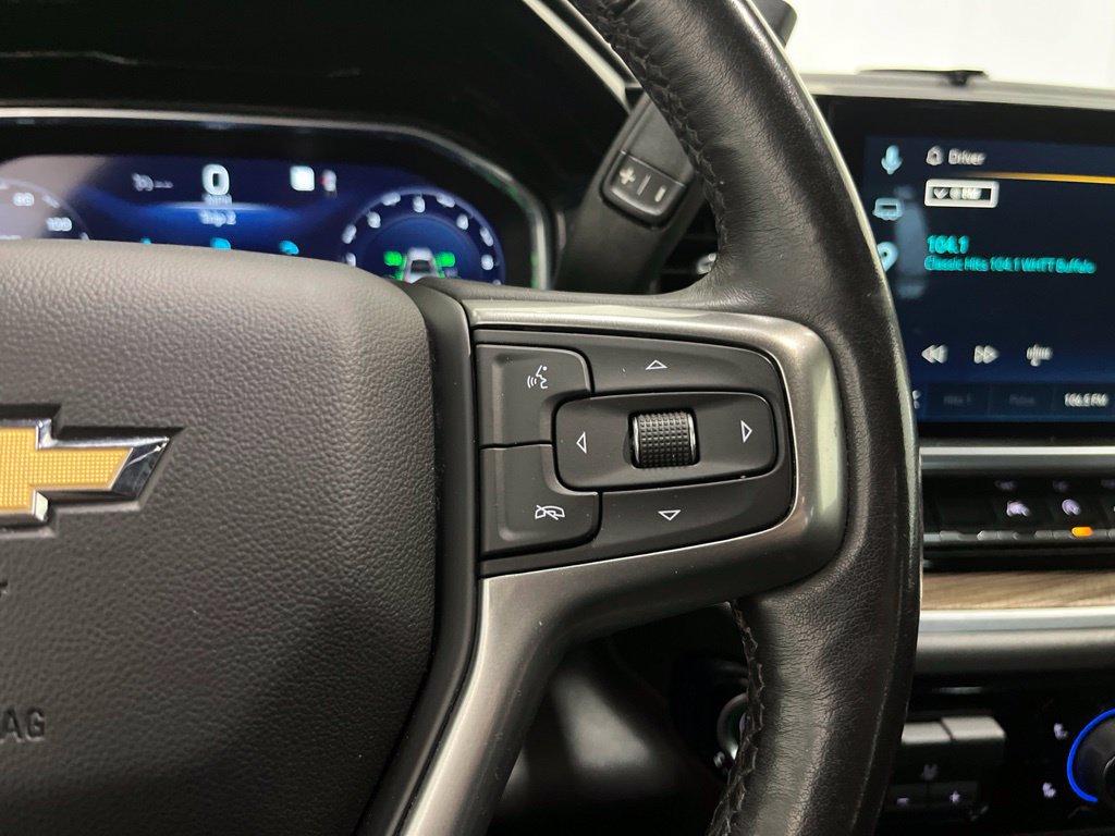 Used 2022 Chevrolet Silverado 1500 LT AWD/4WD image 7