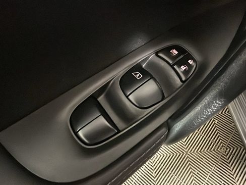 Used 2022 Nissan Rogue Sport S AWD/4WD image 13