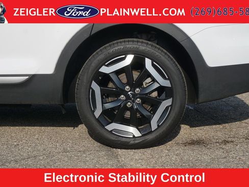 Used 2025 Kia Telluride S AWD/4WD image 9