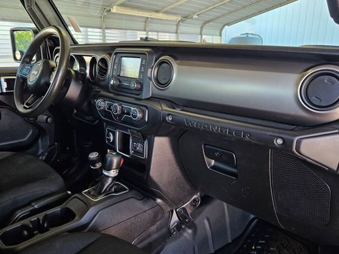Used 2018 Jeep Wrangler Sport AWD/4WD image 27