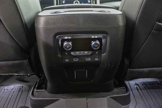 New 2026 GMC Yukon Denali w/ Denali Reserve Package AWD/4WD image 20