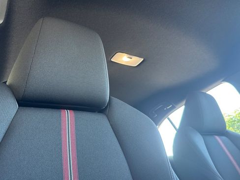 Certified 2025 Toyota Corolla SE image 19