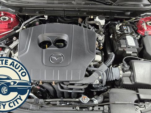Used 2023 MAZDA MAZDA3 s image 32